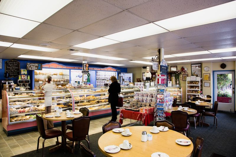 Olsen's Danish Village Bakery, Solvang