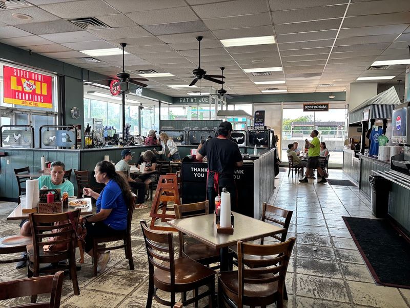 Missouri Has 10 Restaurants Where The Wait Has Become Part Of The Experience Because The Food Makes It Worth It - Decor Hint Joe's Kansas City Bar-B-Que