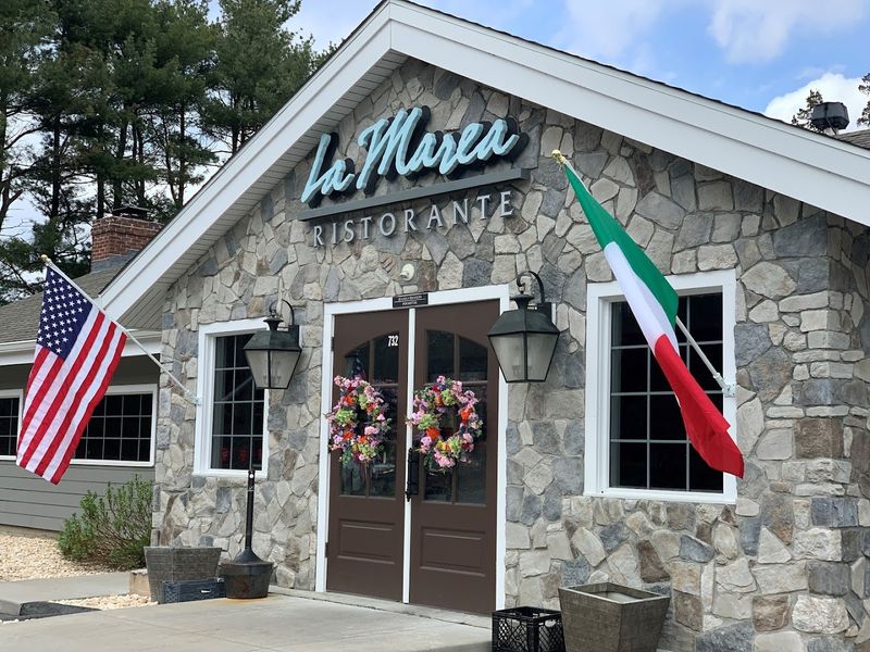 La Marea, Old Saybrook
