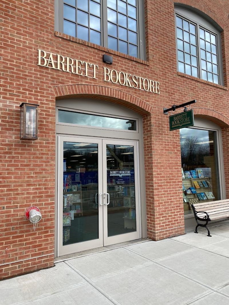 Barrett Bookstore, Darien