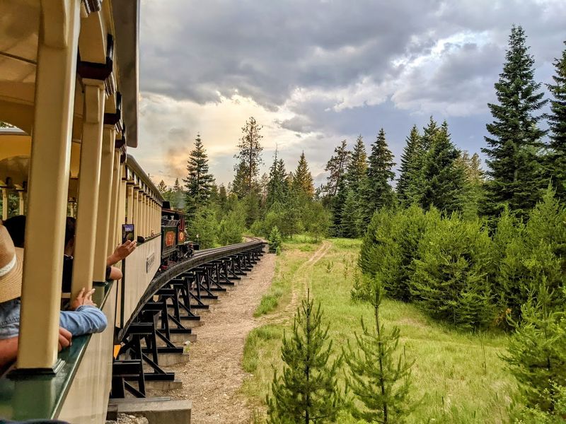 This Slow Train Ride In Idaho Might Be The Most Relaxing Way To See The State - Decor Hint Thirty Minutes Of Easygoing Rail-Ride Nostalgia