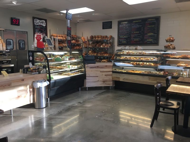 Berolina Bakery, Glendale