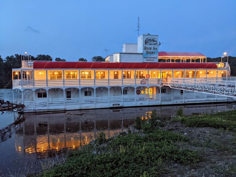 Spend The Night On The Missouri River