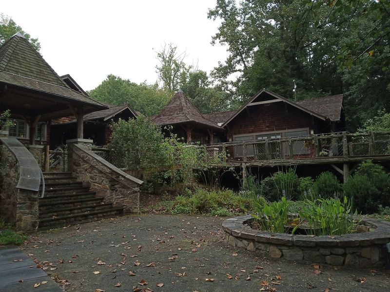 11 Underrated Connecticut Attractions Perfect For A Saturday Adventure - Decor Hint Connecticut Audubon Birdcraft Museum & Sanctuary, Fairfield