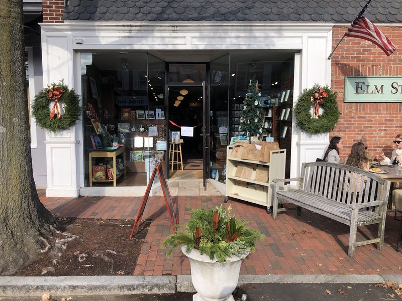 Elm Street Books, New Canaan 
