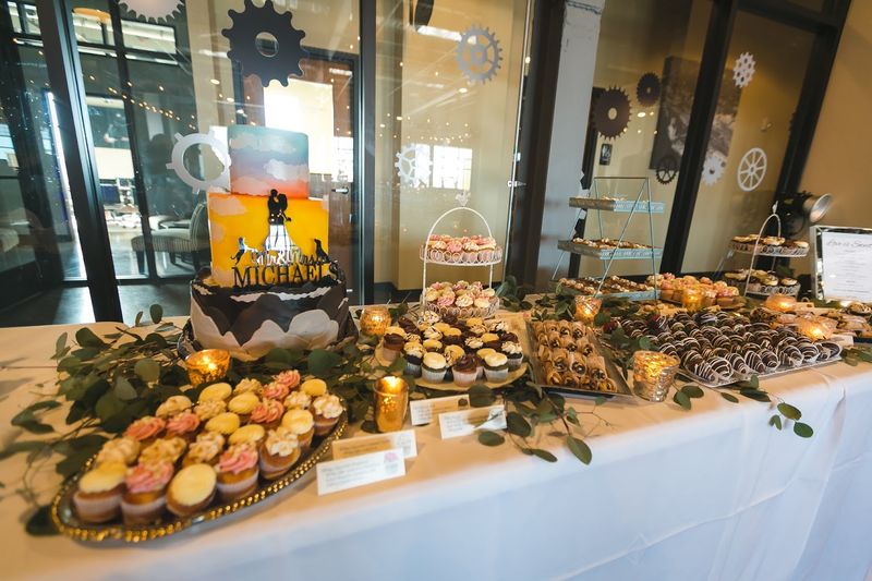 Monzù Bakery & Custom Cakes