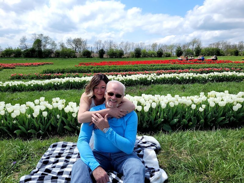 Why 2026 Is Your Year To Visit Kentucky's Lavender Bloom - Decor Hint Tulip Picking In Spring For A Completely Different Vibe