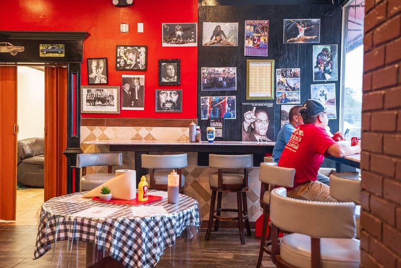 Value, Atmosphere, and Honest BBQ in One Mableton Stop