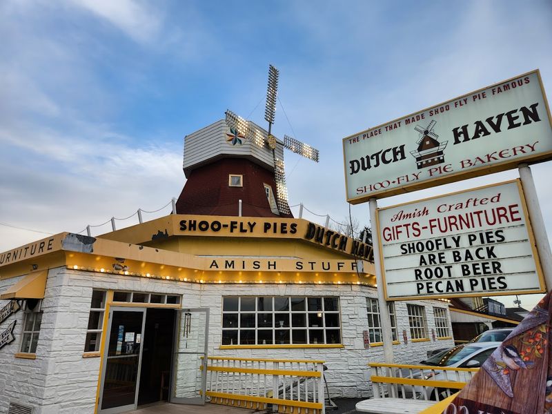 Dutch Haven Shoo-Fly Pie Bakery