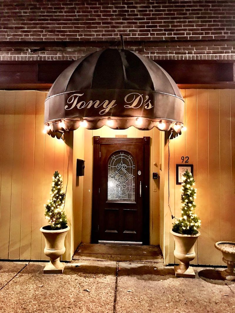 Tony D's, New London
