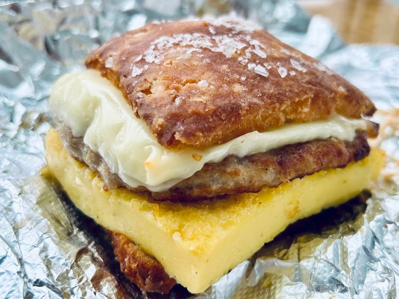 12 Maine Bakeries Locals Say Are Absolutely Worth The Drive - Decor Hint Tandem Coffee + Bakery