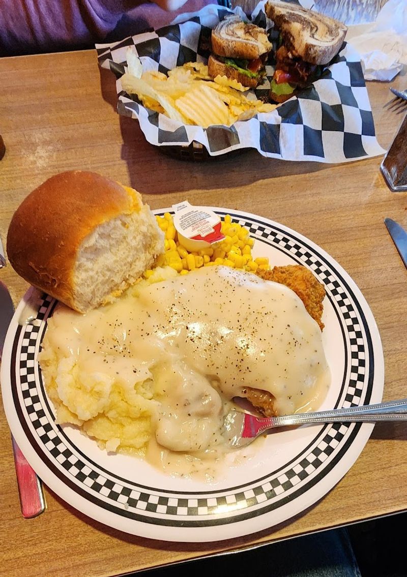 This Classic Diner In Nebraska Serves Up A Breakfast Worth Waking Up Early For - Decor Hint Chicken Fried Steak And The Heartier Side Of The Menu
