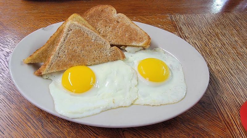 West Virginia Has A Tiny Diner Where The Cheeseburgers Have Built A Reputation That The Whole Region Knows About - Decor Hint A Breakfast Menu Worth Waking Up For