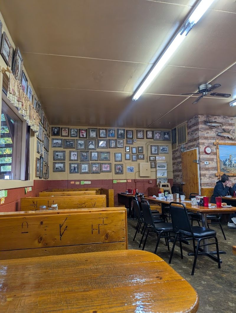 North Dakota Has A Small-Town Cafe Where Every Meal Has Built A Reputation That Stretches Well Beyond The Town Limits - Decor Hint Cash Only And Worth Every Penny