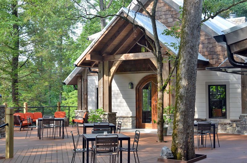 Dancing Bear Lodge