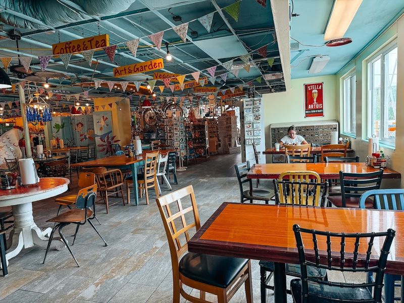 Ginny's And Jane E's Bakery Café