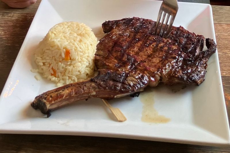 Some Of Florida's Best Steaks Are Being Served In These Small-Town Restaurants - Decor Hint Florida Keys Steak And Lobster House, Marathon