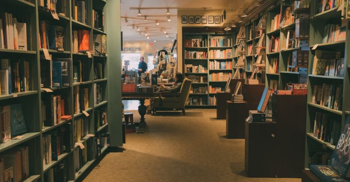 Book Lovers Are Obsessed With This Huge Connecticut Store Full Of Must Read Books - Decor Hint