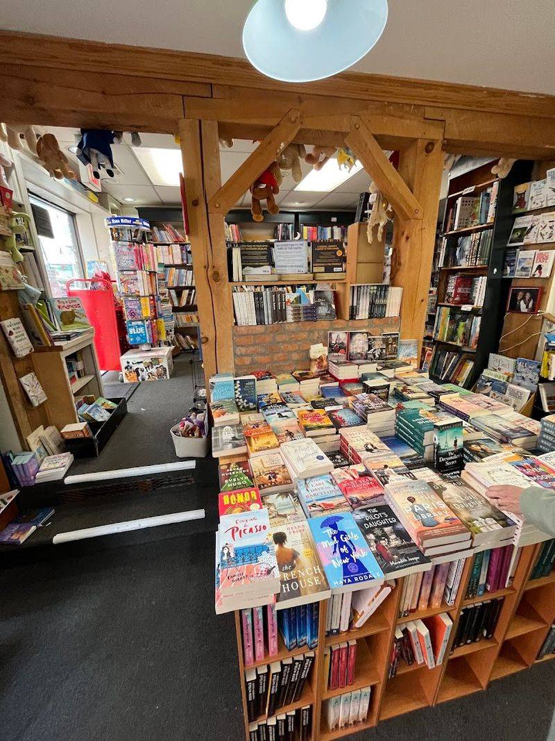 Diane's Books, Greenwich