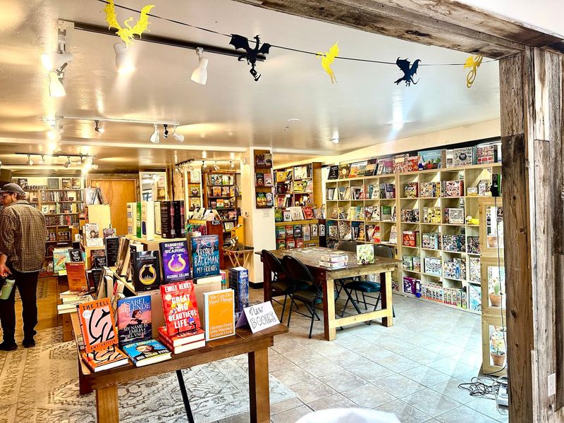 Alpenglow Books & Gifts