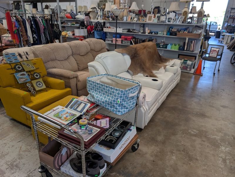 These 11 Southern California Thrift Stores Will Blow Your Mind, If You Love Vintage Finds - Decor Hint Remix Market, Orange