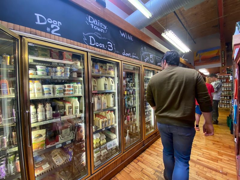 Local Grocery And Farm-Fresh Provisions