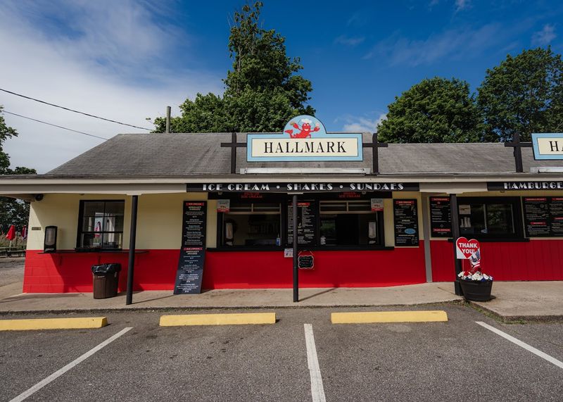 Hallmark Drive-In, Old Lyme