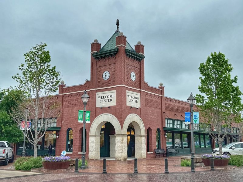 Ennis Bluebonnet Trails & Visitor Center