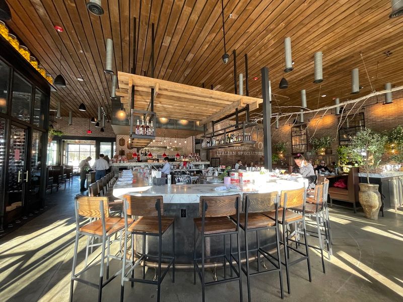 Mercato Italian Kitchen & Bar, Canton