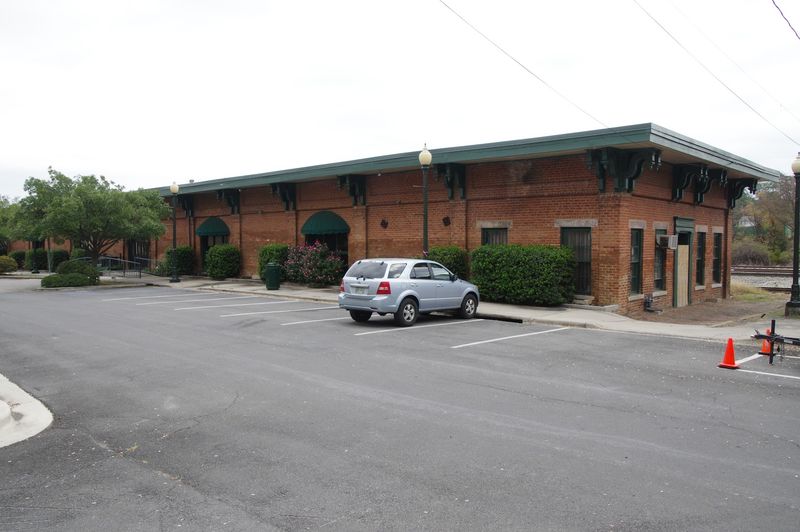 Life Moves Slow In This Beautiful Georgia Town And Rent Is Still Under $750 A Month - Decor Hint Dalton Depot Restaurant And Lounge