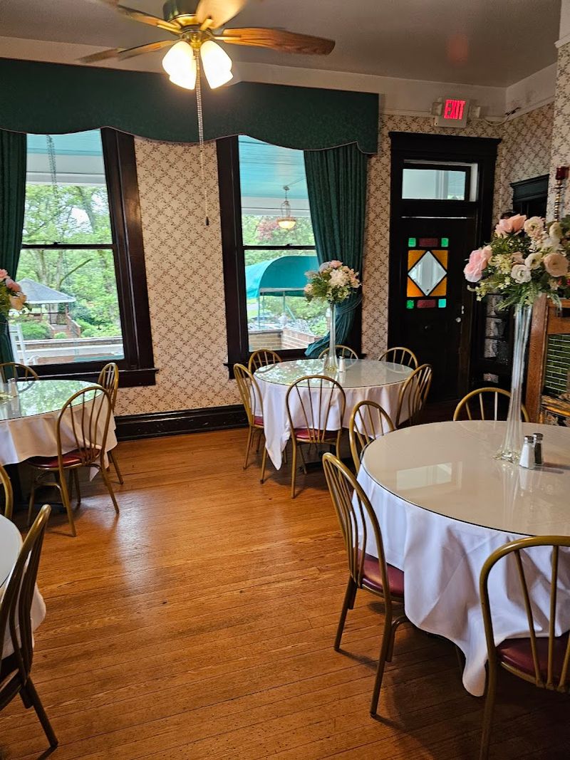 The Historic Green Manor Restaurant