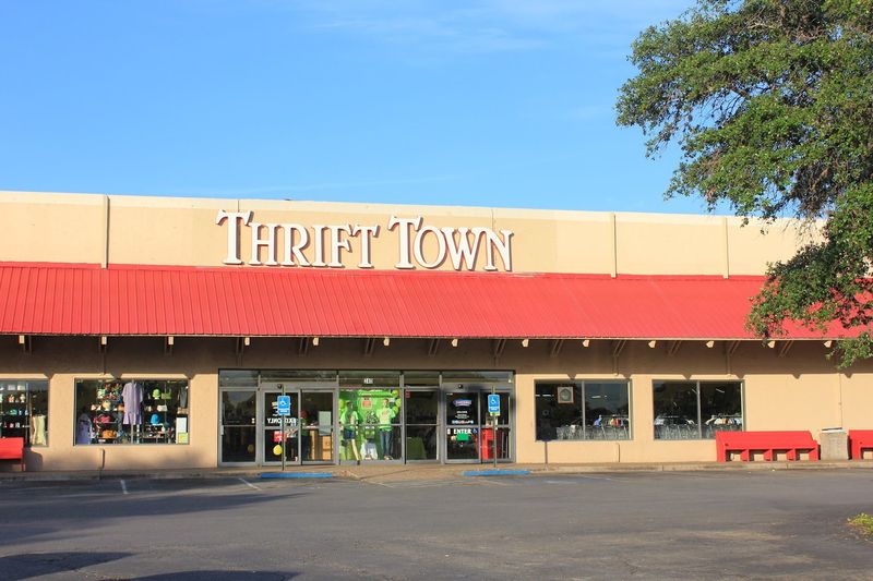 Thrift Town, Austin