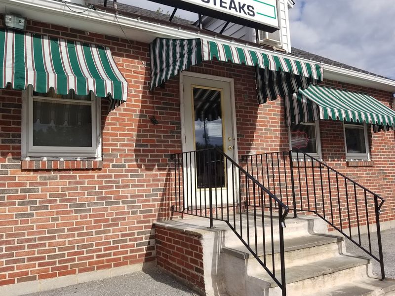 Casapulla's North Steak & Sub Shop