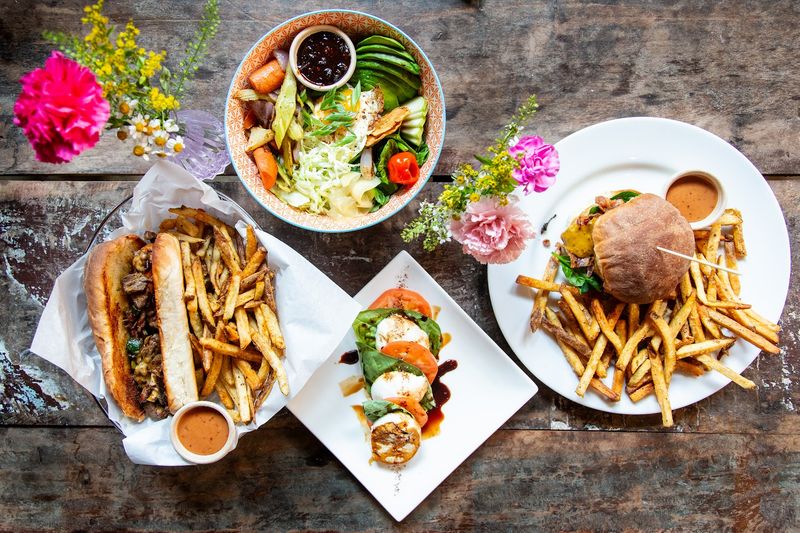 DaDa Gastropub