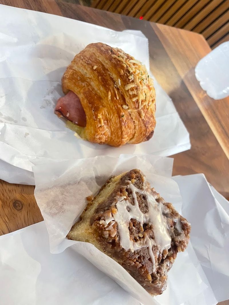 People Cannot Stop Talking About The Croissants At This Wisconsin Bakery - Decor Hint Gruyere Croissant That Lets The Cheese Shine