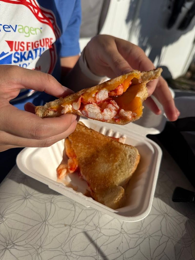 Lobster Rolls That Deliver