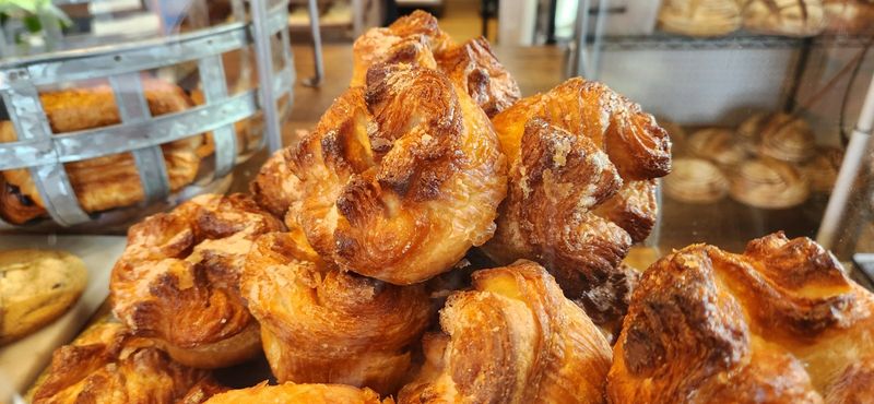 10 Massachusetts Bakeries And Cafés That Make Mornings Feel Perfect - Decor Hint La Saison Bakery