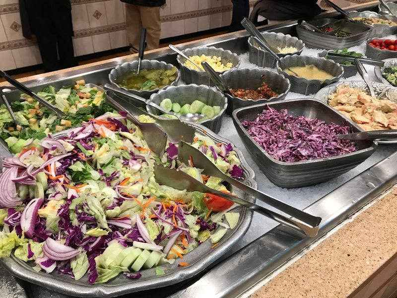 The Salad Bar That Earns Attention