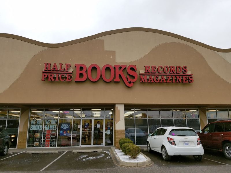 This Enormous Kentucky Bookstore In Louisville Lets You Load Your Cart With Books Starting At Just $1 - Decor Hint A High Rating Backed By Thousands Of Real Reviews