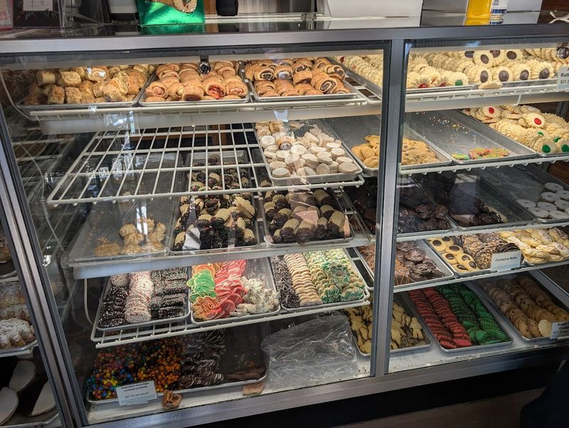 One Beloved New Jersey Bakery Has Been Serving Fresh Baked Goods For Generations - Decor Hint Gluten-Free Options Galore