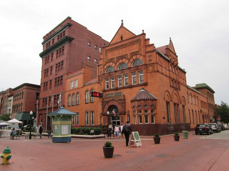 The Maryland Town Where A Simpler And More Affordable Retirement Still Exists - Decor Hint A Downtown That Still Has Its Soul