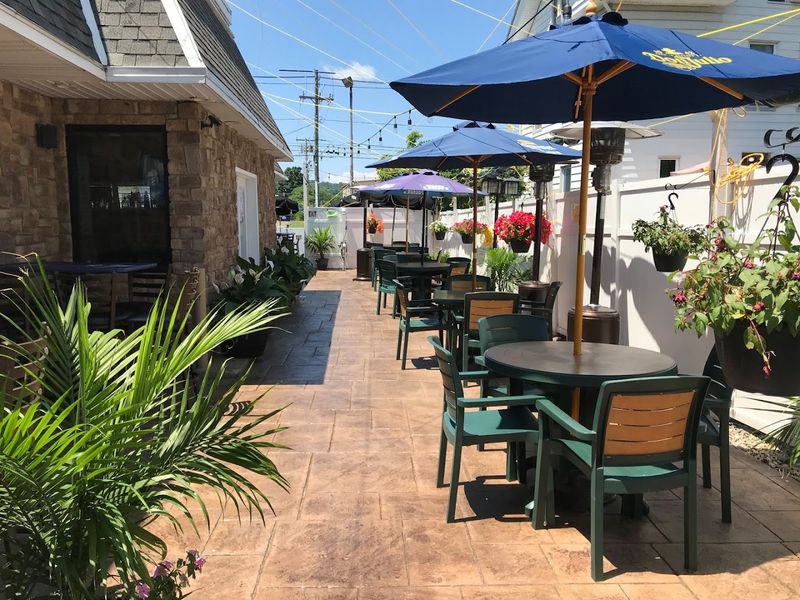 Los Mariachis Grill, Wallingford