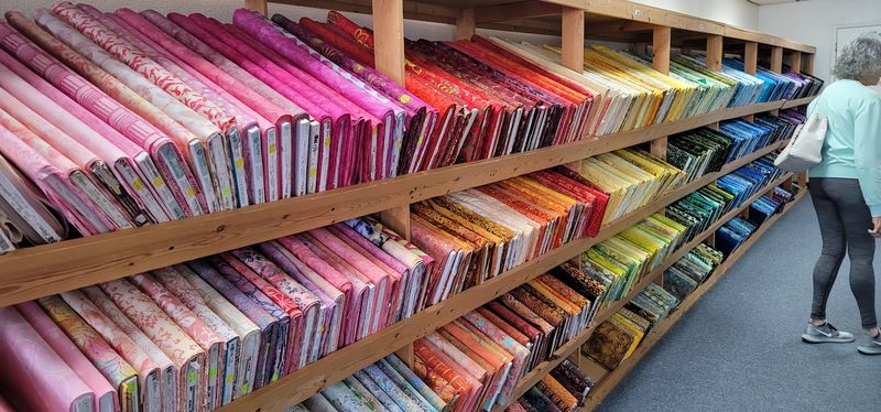 10 Fabric Shops In Southern California Every Quilter Should Visit First - Decor Hint Rosie's Calico Cupboard Quilt Shop