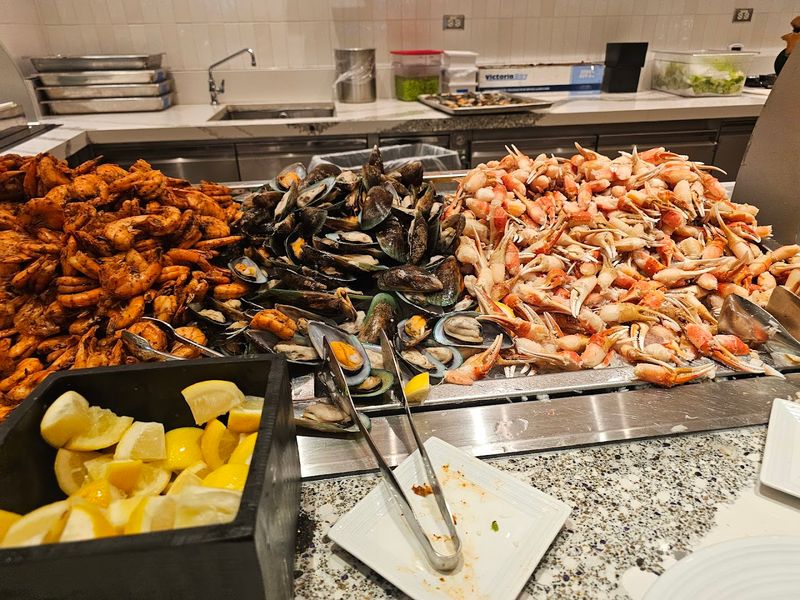 Fresh Harvest Buffet, Hollywood