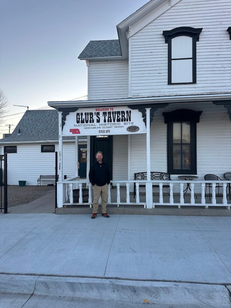 Glur's Tavern