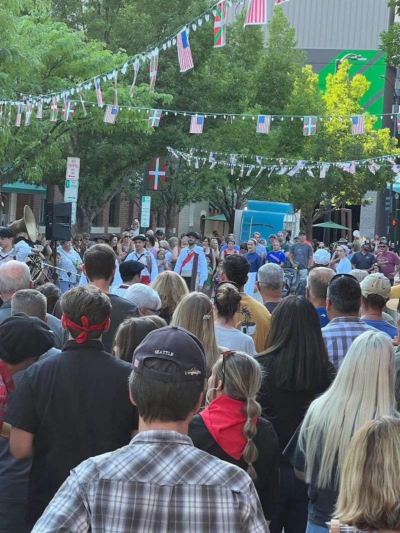 Basque Sports Add Street-Level Energy