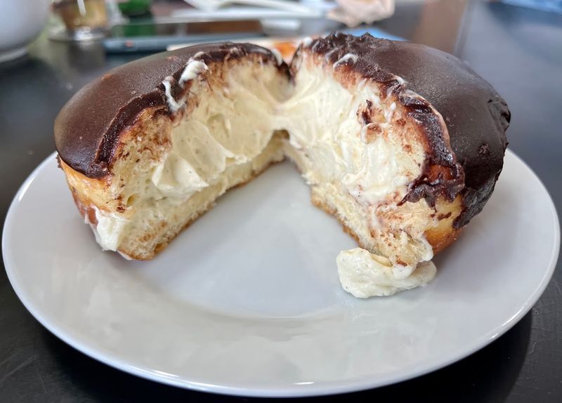 The Wilton Cream That Locals Cannot Stop Ordering