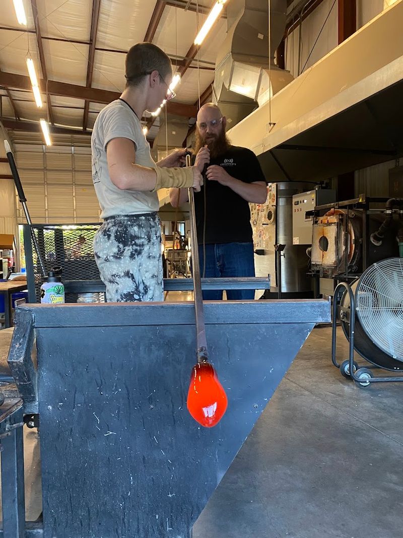 This North Carolina Glass Studio Lets You Create Your Own Masterpiece - Decor Hint Beginner-Friendly Sessions Without Prior Experience