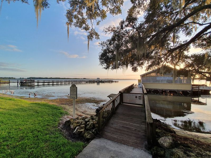 This Charming Florida Town Makes It Easy To Slow Down For A While - Decor Hint Parks And Green Spaces That Invite You To Linger