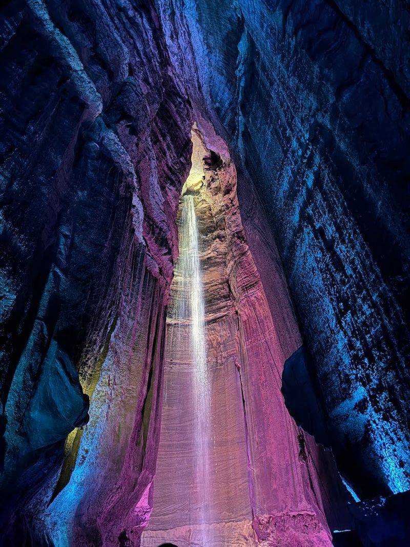 13 Tennessee Destinations Guaranteed To Impress Out-Of-Town Guests - Decor Hint Ruby Falls, Chattanooga